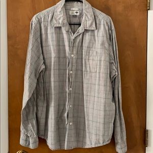 Old Navy men’s dress shirt